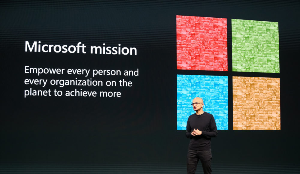 solucion-de-realidad-mixta-newsbook-microsoft-hololens2-mwc2019-nadella Solución de realidad mixta - Newsbook - Microsoft - HoloLens 2- MWC2019 - Nadella