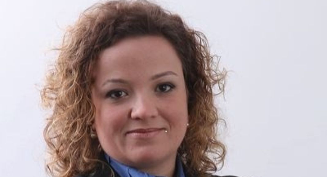 canal-ana-cardoso-apc-by-schneider-electric-newsbook-nombramiento canal - Ana Cardoso - APC by Schenider Electric - Newsbook - Nombramiento