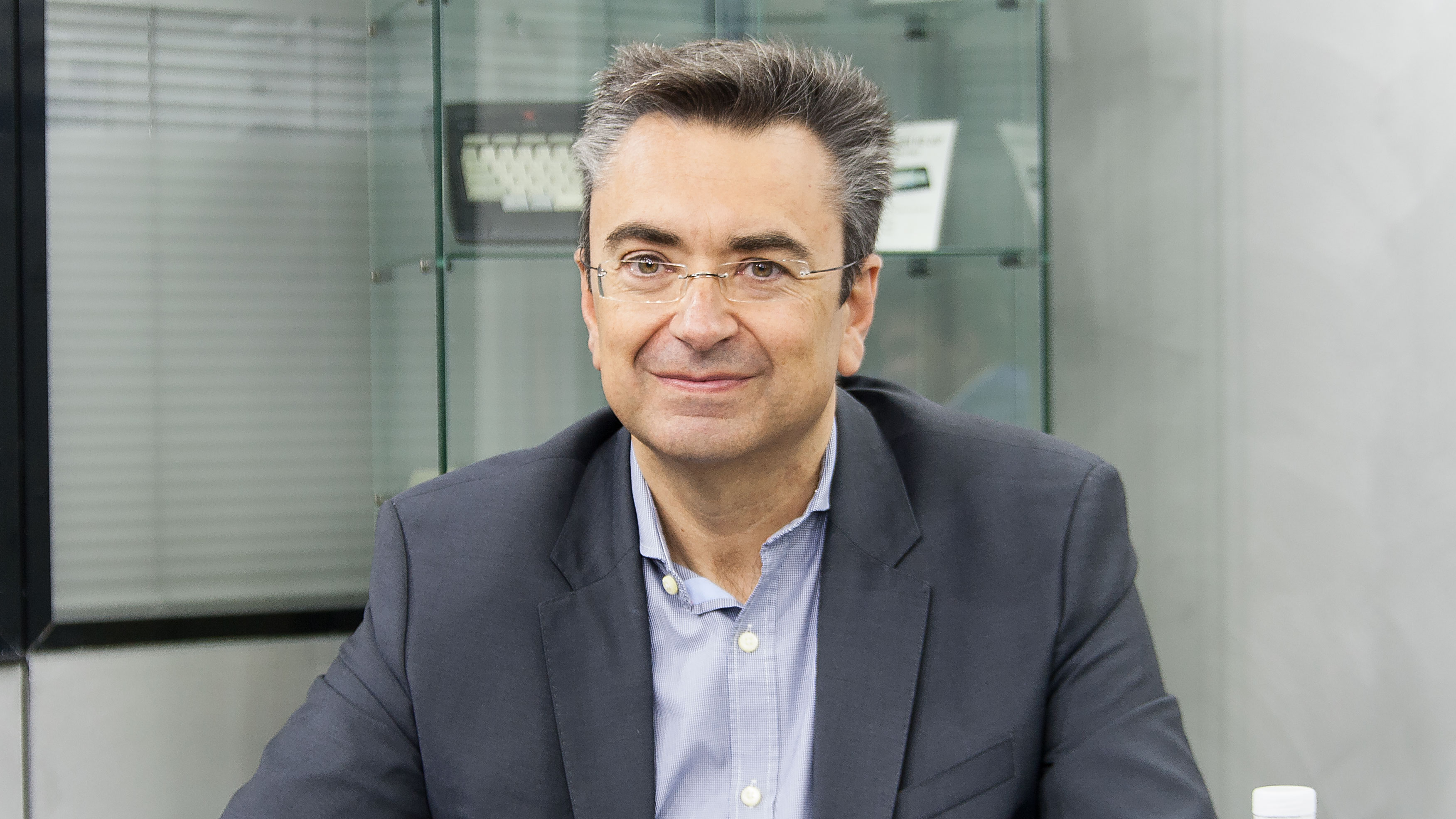 modelos TI- Newsbook - Madrid - España