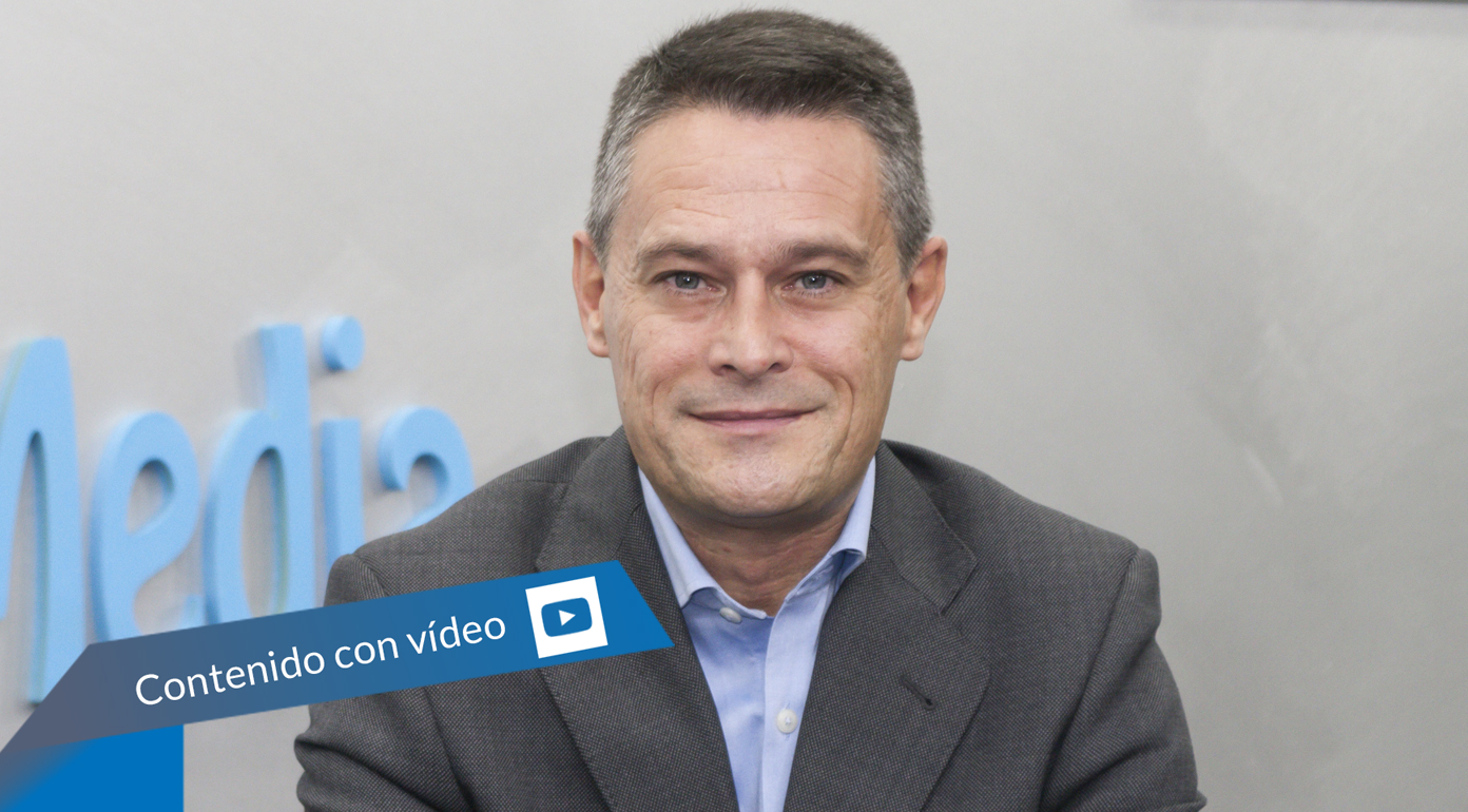 especialización - Newsbook - Madrid - España