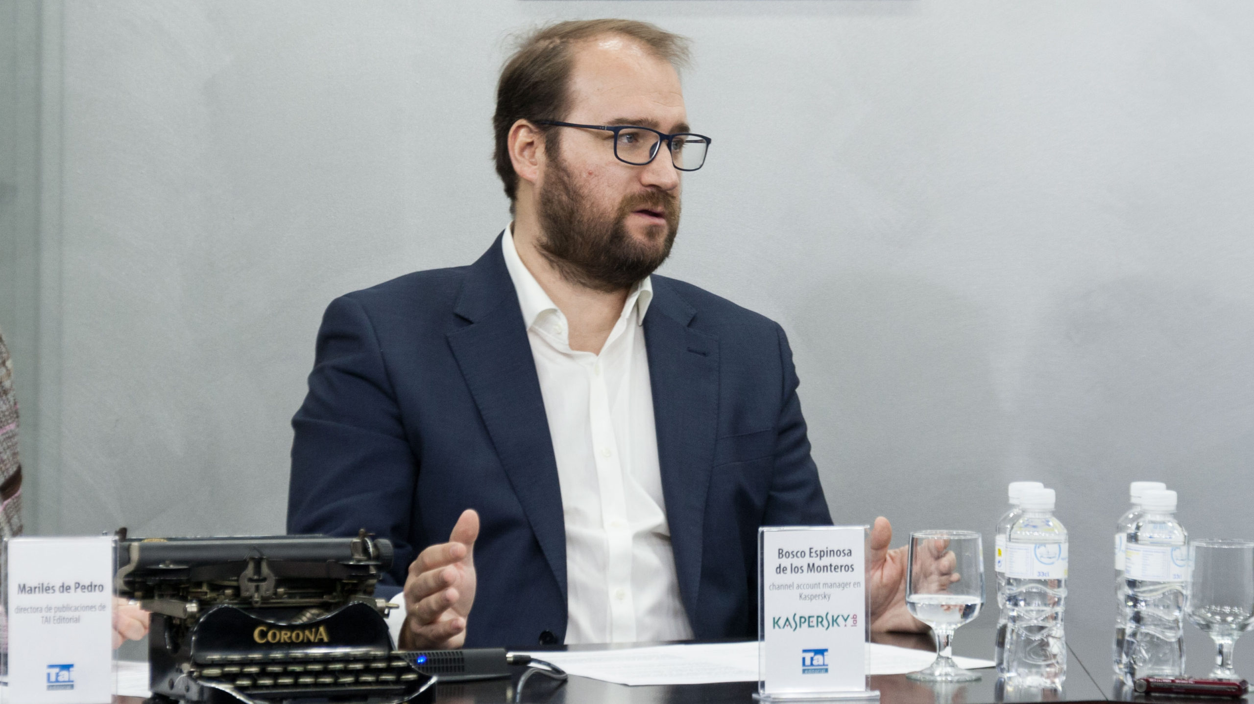 especialización - Newsbook - Madrid - España