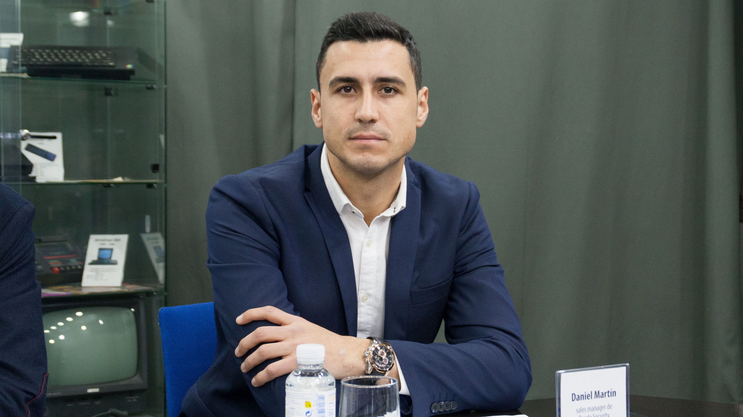 protección dispositivos móviles - Newsbook - Madrid - España