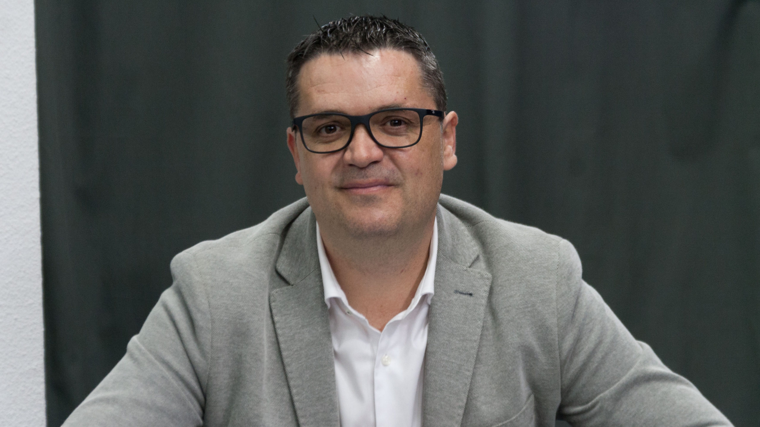 LG - Newsbook - Debate Cartelería digital - Héctor Pascual