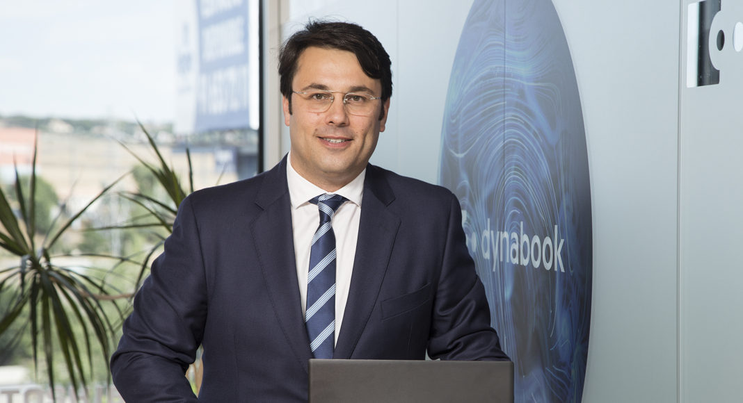 dynabook-equipo-newsbook-enrique-celma dynabook - Equipo comercial - Newsbook - Enrique Celma - Eduación - Administración Pública - Tai Editorial - España