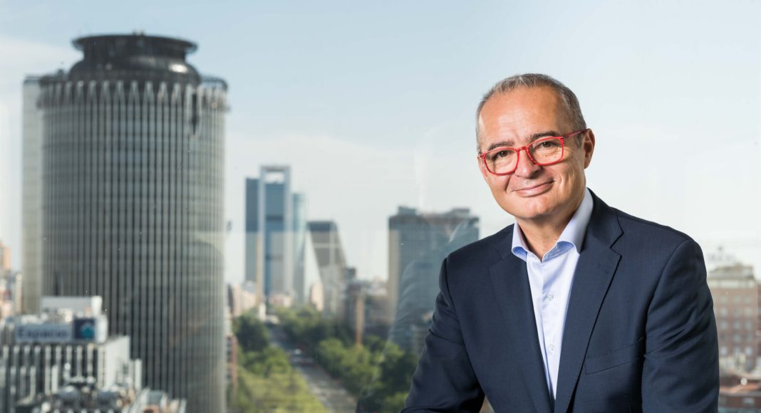 oracle-cloud-newsbook-oracle-albert-triola Oracle cloud - Newsbook - Tai Editorial - España
