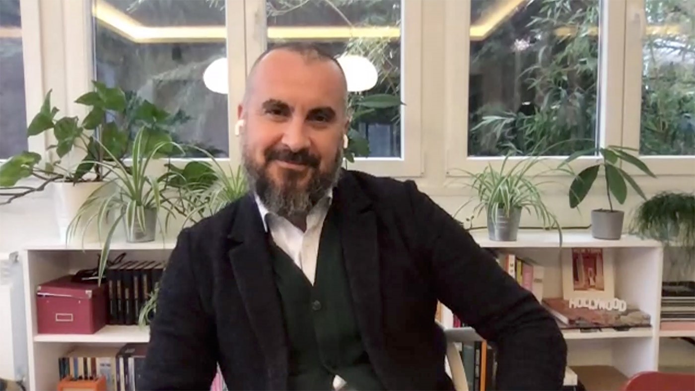 nube- Newsbook - Tai Editorial - España