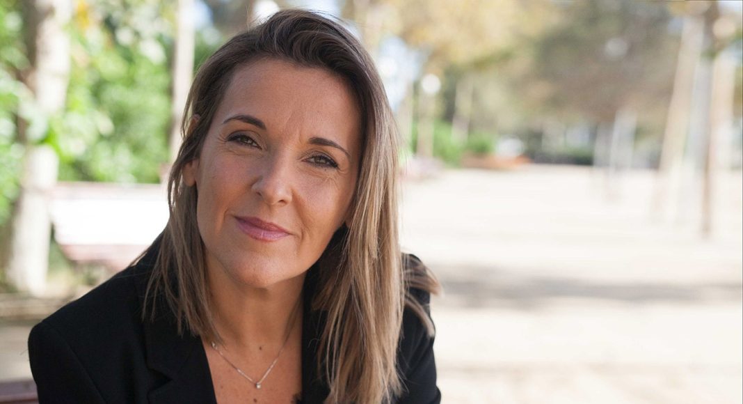 schneider-electric-newsbook-schneider-electric-susanna-cabos Schneider Electric - Newsbook - Tai Editorial - España