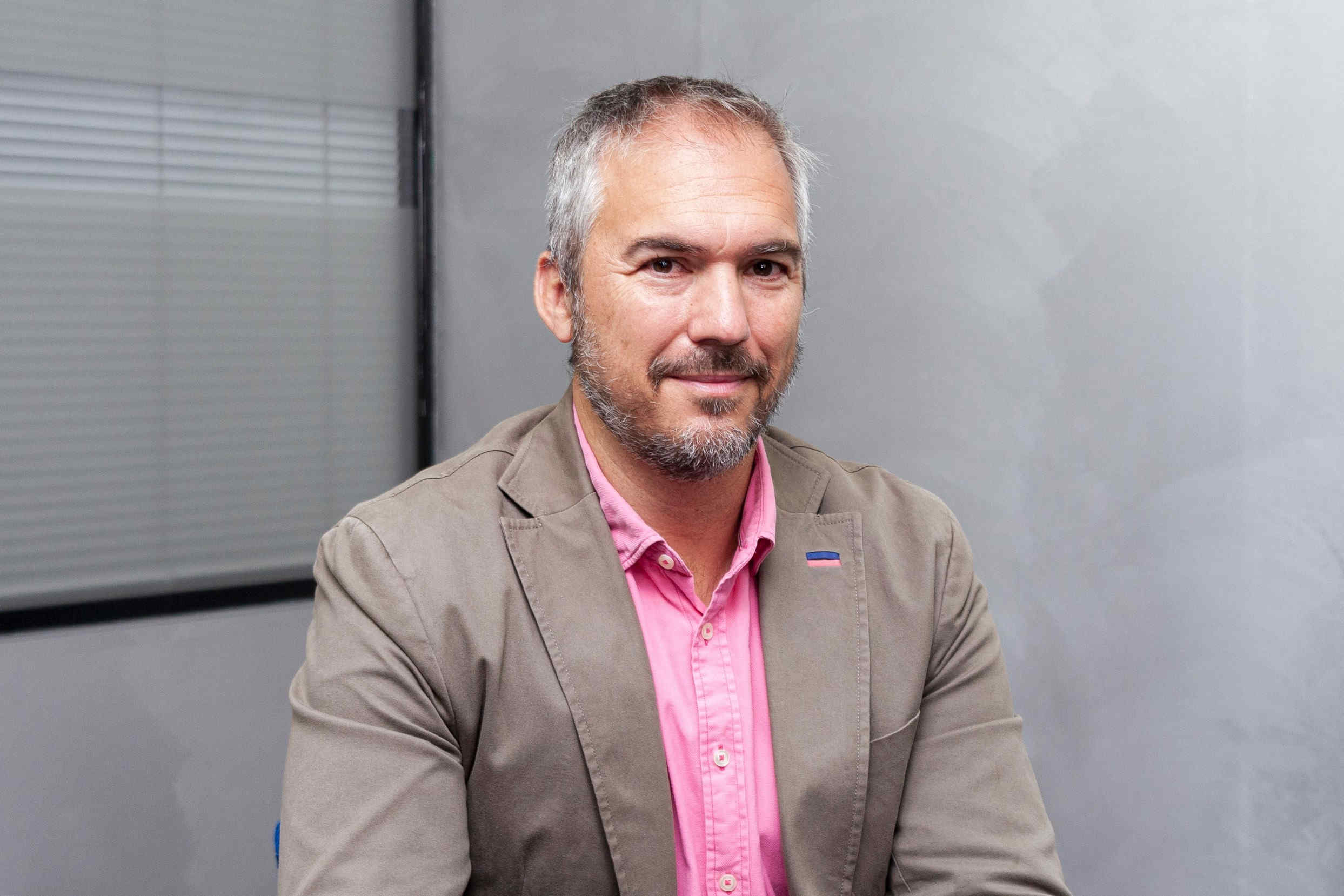 edge - Newsbook - Tai Editorial - España