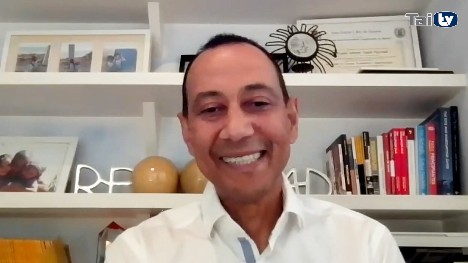 canal - Newsbook - Tai Editorial - España