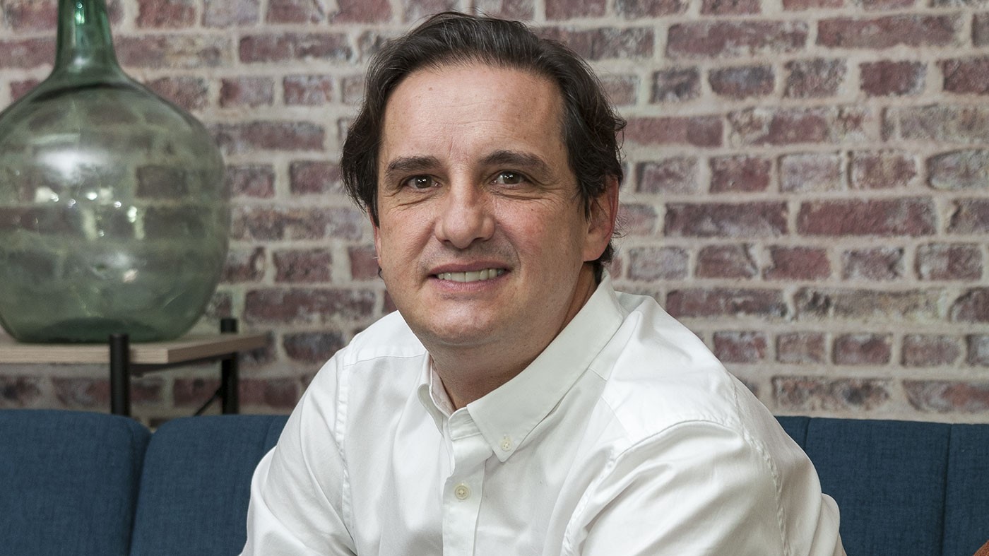 Lenovo - Newsbook - Tai Editorial - España