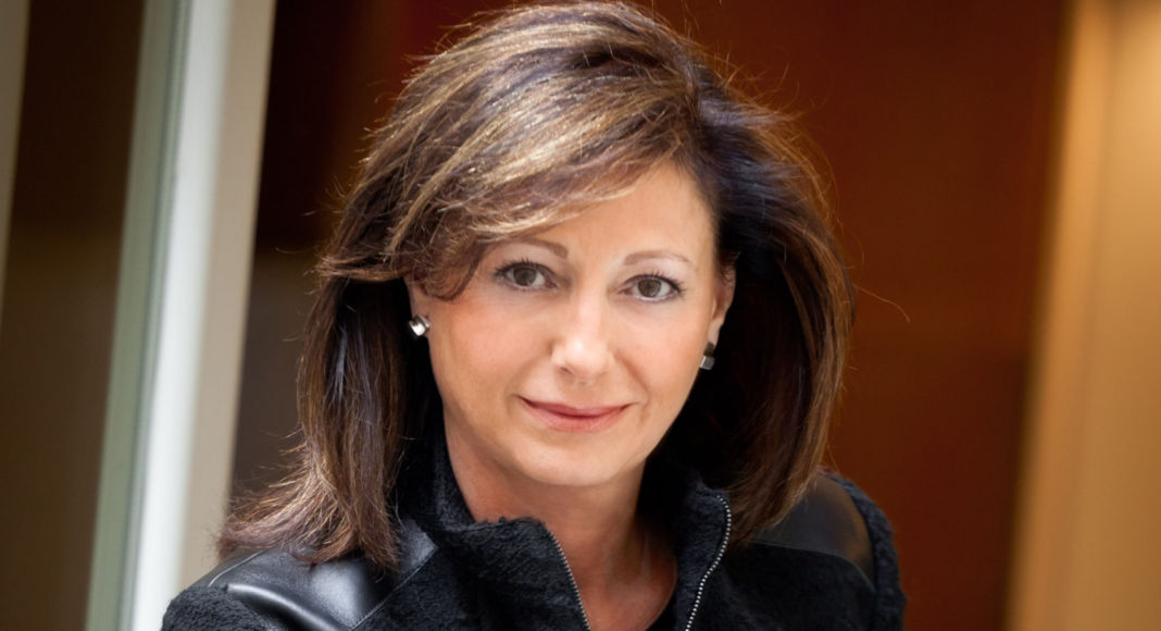 fujitsu-newsbook-asi-sera-2022-angeles-delgado Fujitsu - Newsbook - así será 2022- Ángeles Delgado - Tai Editorial - España
