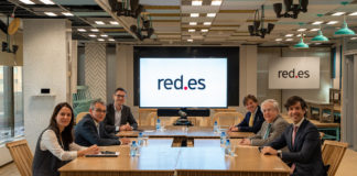 Red.es-Newsbook-Registradores-Tai Editorial-España