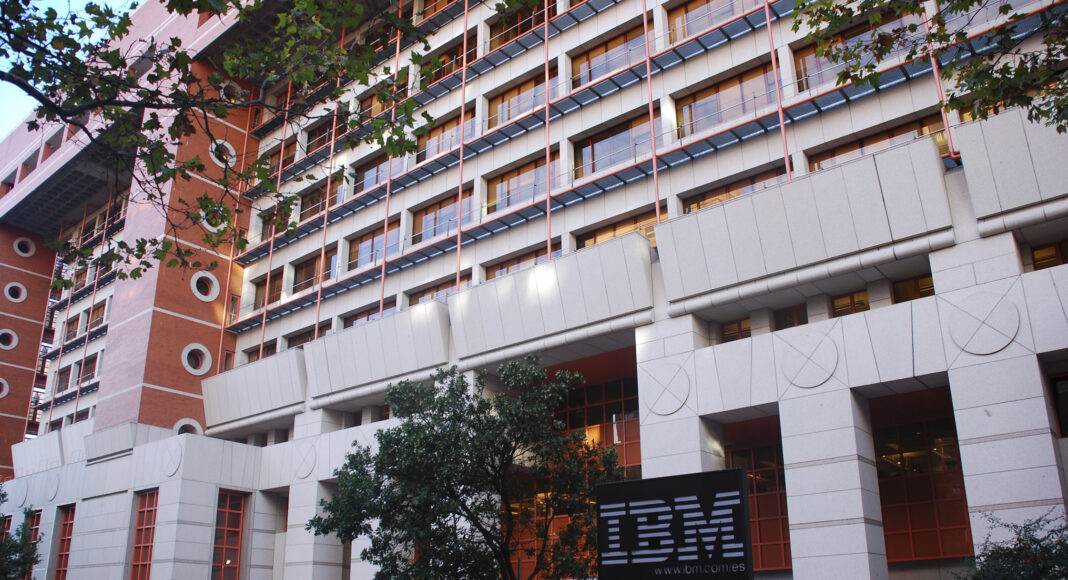 IBM-Newsbook-nuevo-servicio-Headquarters-Madrid-Tai Editorial-España