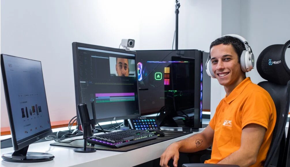 PcComponentes-Newsbook-servicio-alquiler-equipos PcComponentes-Newsbook-servicio-alquiler-equipos-Tai Editorial-España