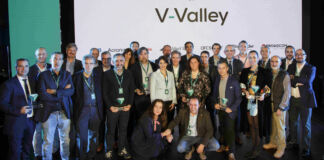 v- Valley - Newsbook - Tai Editorial - España
