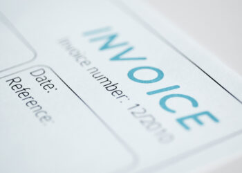 factura electrónica - Newsbook - Tai Editorial - España