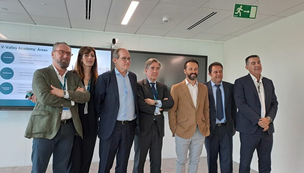 V-Valley - Newsbook - Formación - Equipo Directivo - Tai Editorial -España