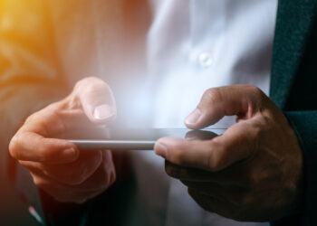 E Voluciona - Newsbook - Esprinet - Tai Editorial España