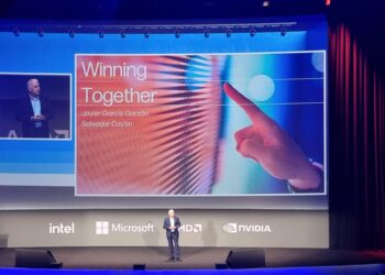 HP Amplify Elevate - Newsbook - Tai Editorial - España