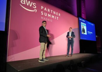 Ingram Micro - Newsbook - AWS - Tai Editorial España