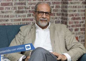 UDS Enterprise - Newsbook - Tai Editorial - España