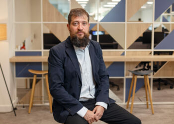 V-Valley - Newsbook - Oasix - cloud - Tai Editorial - España