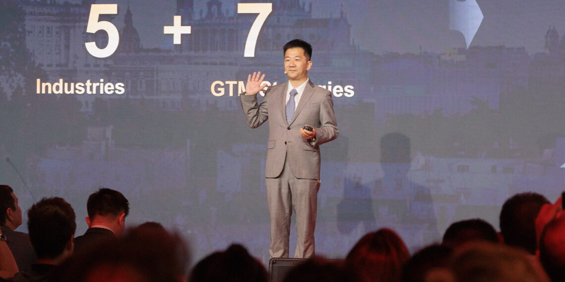 Huawei Cloud Summit 2023- Newsbook - Tai Editorial - España