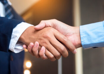 Globomatik - MAXHUB - Newsbook - acuerdo distribucion - Tai Editorial España