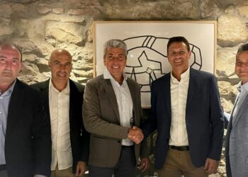 Ticnova - Newsbook - Informática Amara - Tai Editorial España