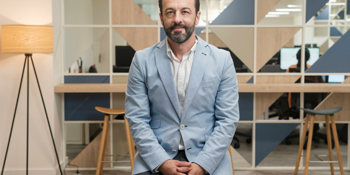 V-Valley Academy - Newsbook - Tai Editorial - España