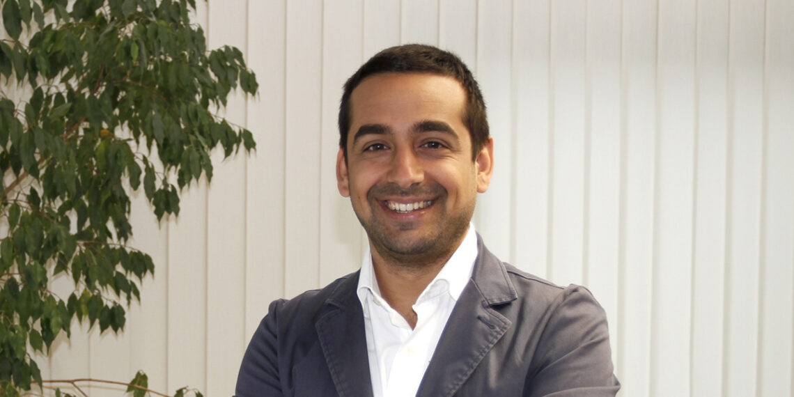 Snom - Newsbook - Canal Flavio Calzaretta - Tai Editorial España