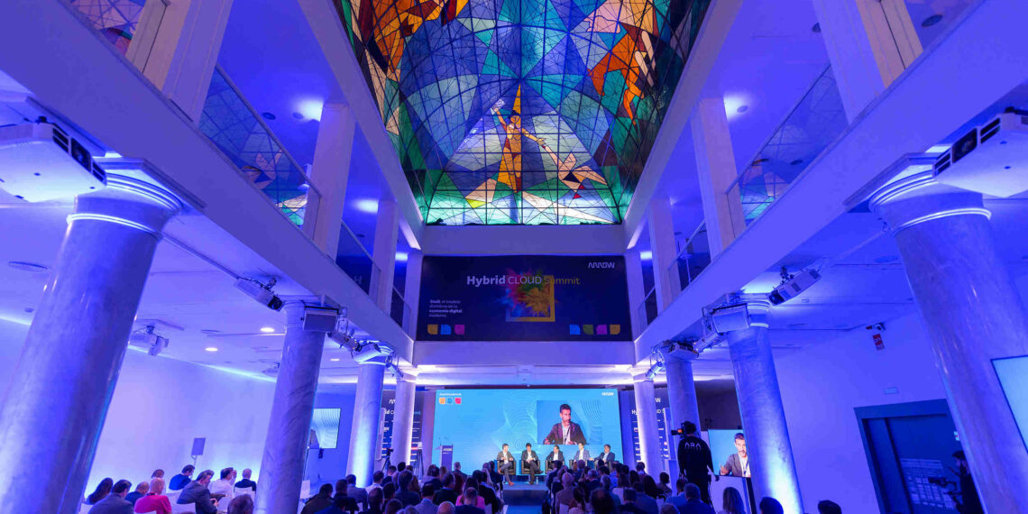 Arrow Hybrid Cloud Summit - Newsbook - Tai Editorial - España