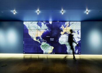 Futuro Seguro - Newsbook - Microsoft - Tai Editorial España