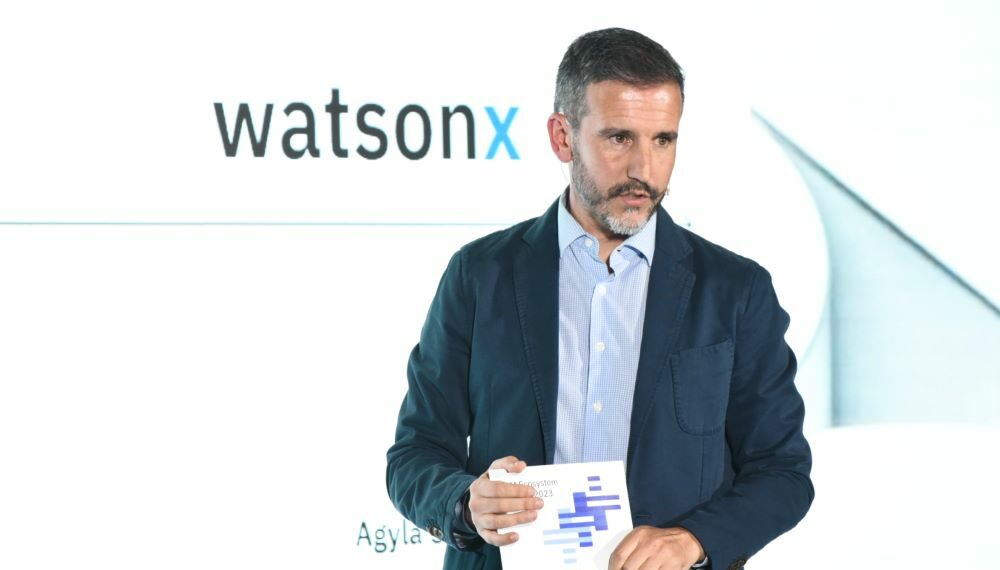 IBM -Newsbook - Raúl García - Tai Editorial España