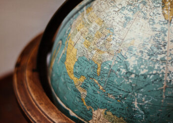 fin de año 2023 - Newsbook - Tai Editorial - España