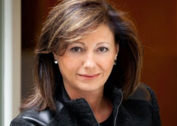 Fujitsu 50 años - Newsbook - Tai Editorial - España