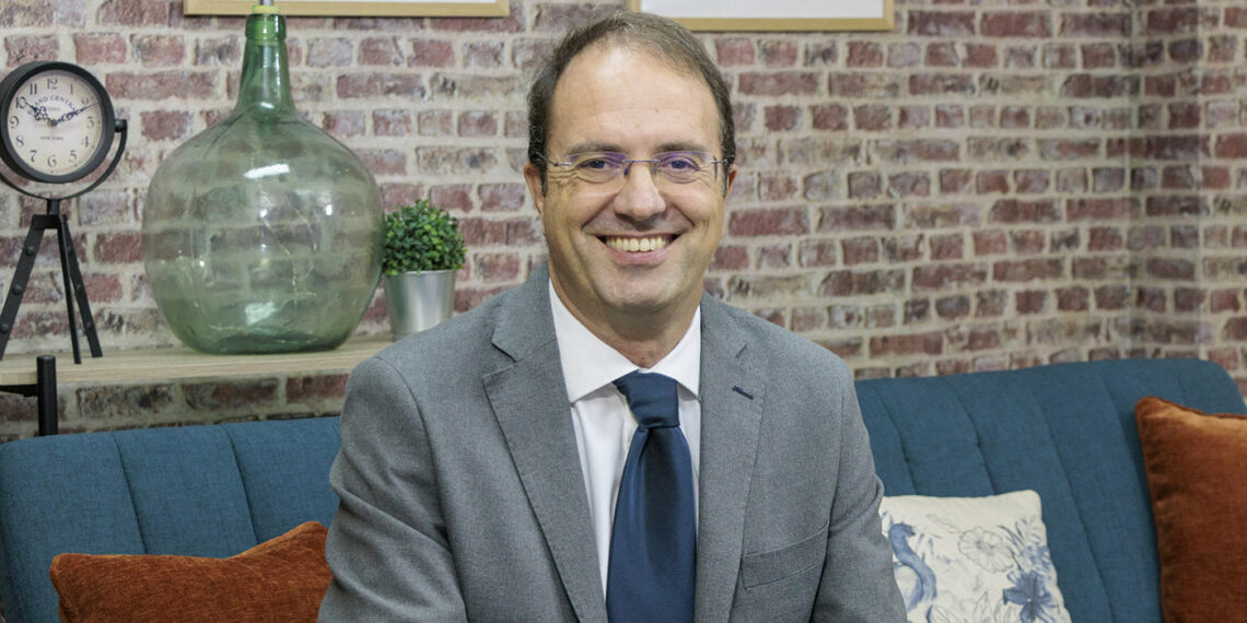 D-Link - Newsbook - TAI Editorial - España