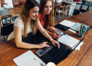 Lenovo - educación - Newsbook - oferta - Tai Editorial España