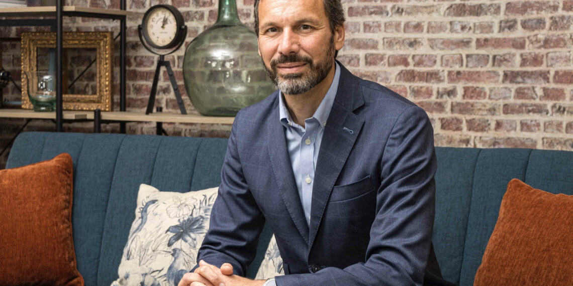 PERTE Chip - Newsbook - Tai Editorial - España