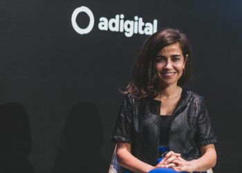 Empresas equipos diversos - Newsbook - Adigital - Susana Voces - Tai Editorial España