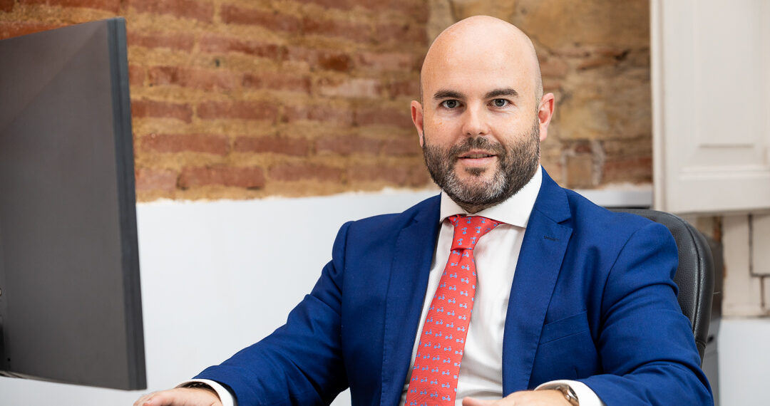 Óscar Suela Morales - Newsbook - Kaspersky - Tai Editorial España