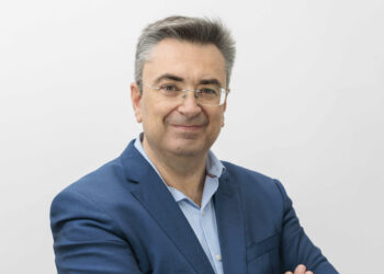 UDS Enterprise - Newsbook - Tai Editorial- España