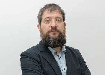 UDS Enterprise - Newsbook - Tai Editorial- España