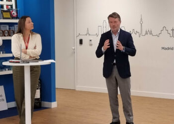 Lenovo - Newsbook - Tai Editorial - España