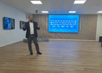 MCR- Espacio Showrook - Newsbook - demo center - Tai Editorial España