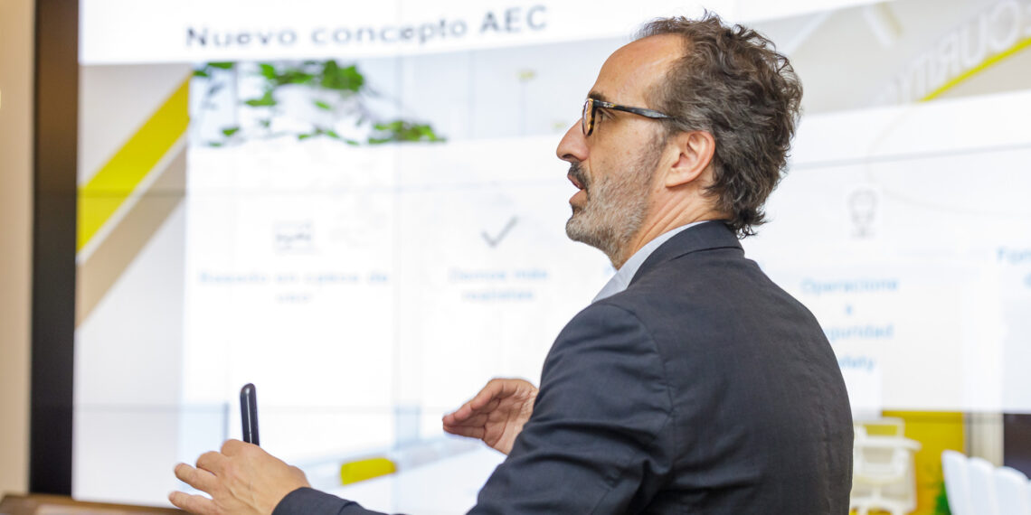 Bruno Azula-Axis-Newsbook-taieditorial