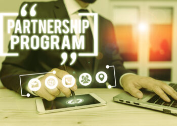 Fujitsu Partner Program - Newsbook - Progama de canal - Tai Editorial España