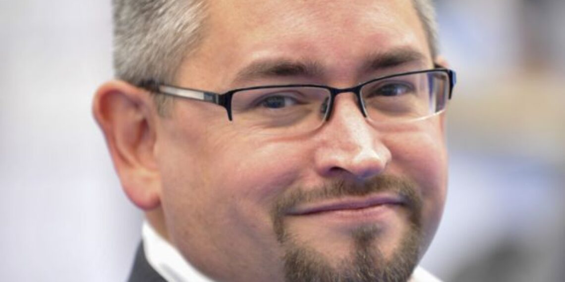 Arrow - Newsbook - Omnissa - Acuerdo - Tai Editorial España