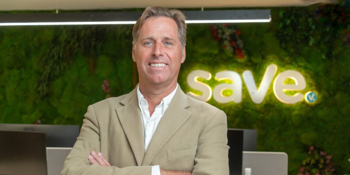 Save Store- newsbook- presidente - Grupo Save - Tai Editorial España