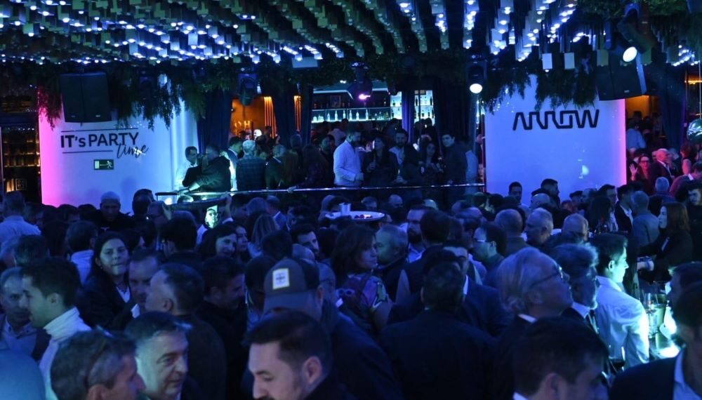 Arrow - Newsbook - Fiesta 2024 - Tai Editorial España